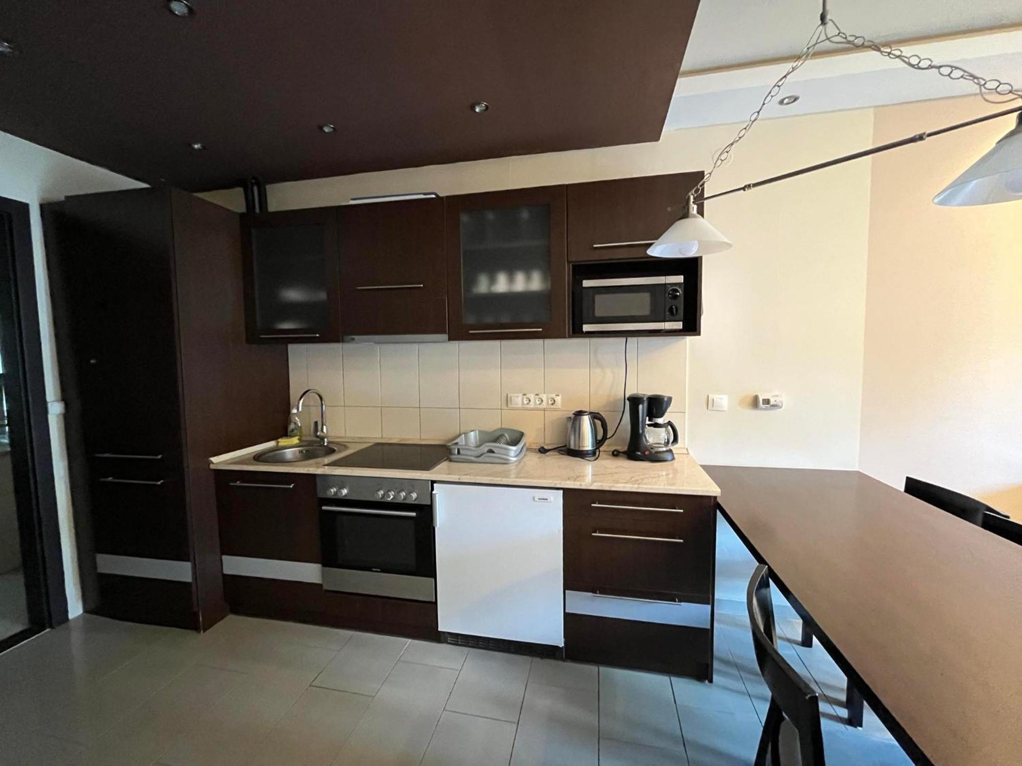 City Apartman Haz Балатонлеле Екстериор снимка